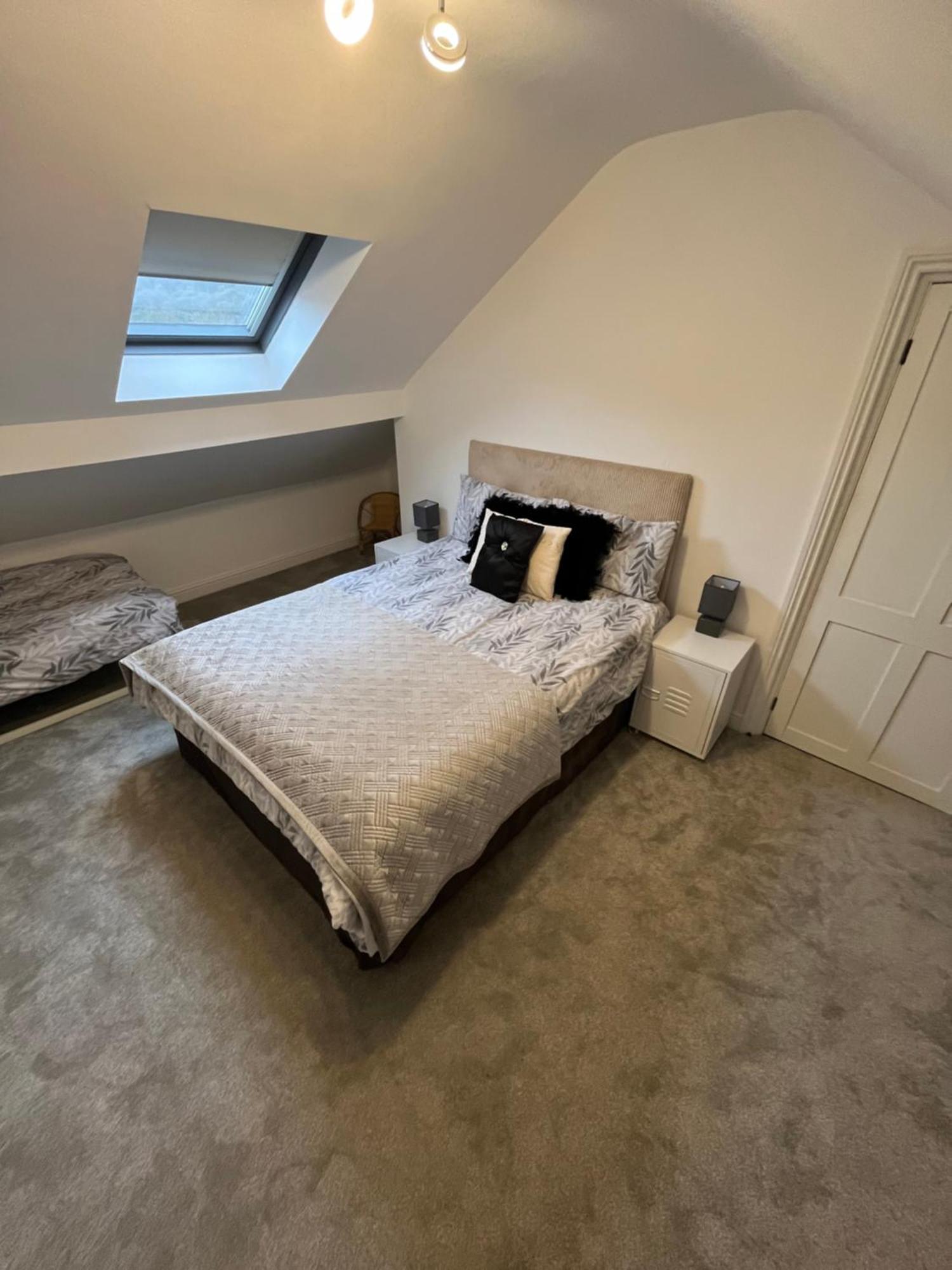 Wolf Hollow, Sleeps 4 Plus 2, Buxton Town Centre Exteriör bild