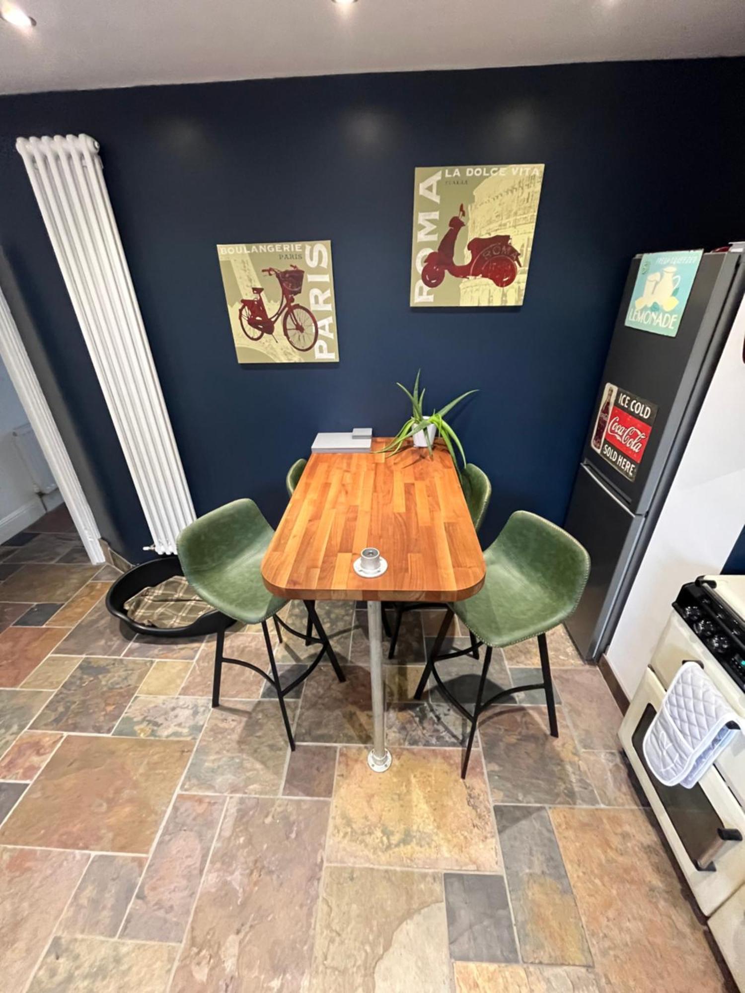 Wolf Hollow, Sleeps 4 Plus 2, Buxton Town Centre Exteriör bild